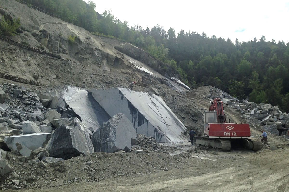 Grigio Romano - Menegoni srl Grigio Romano - Menegoni srl